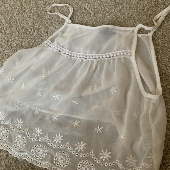 White sheer tank! - Picture 4 of 4
